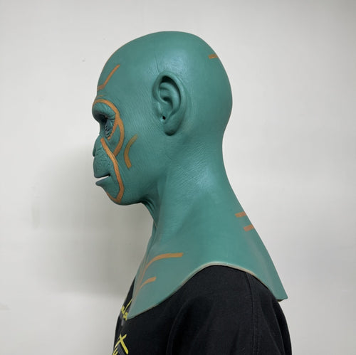 Máscara tribal alienígena de cabeza completa – Máscara futurista para cosplay de Halloween y atrezzo de cine