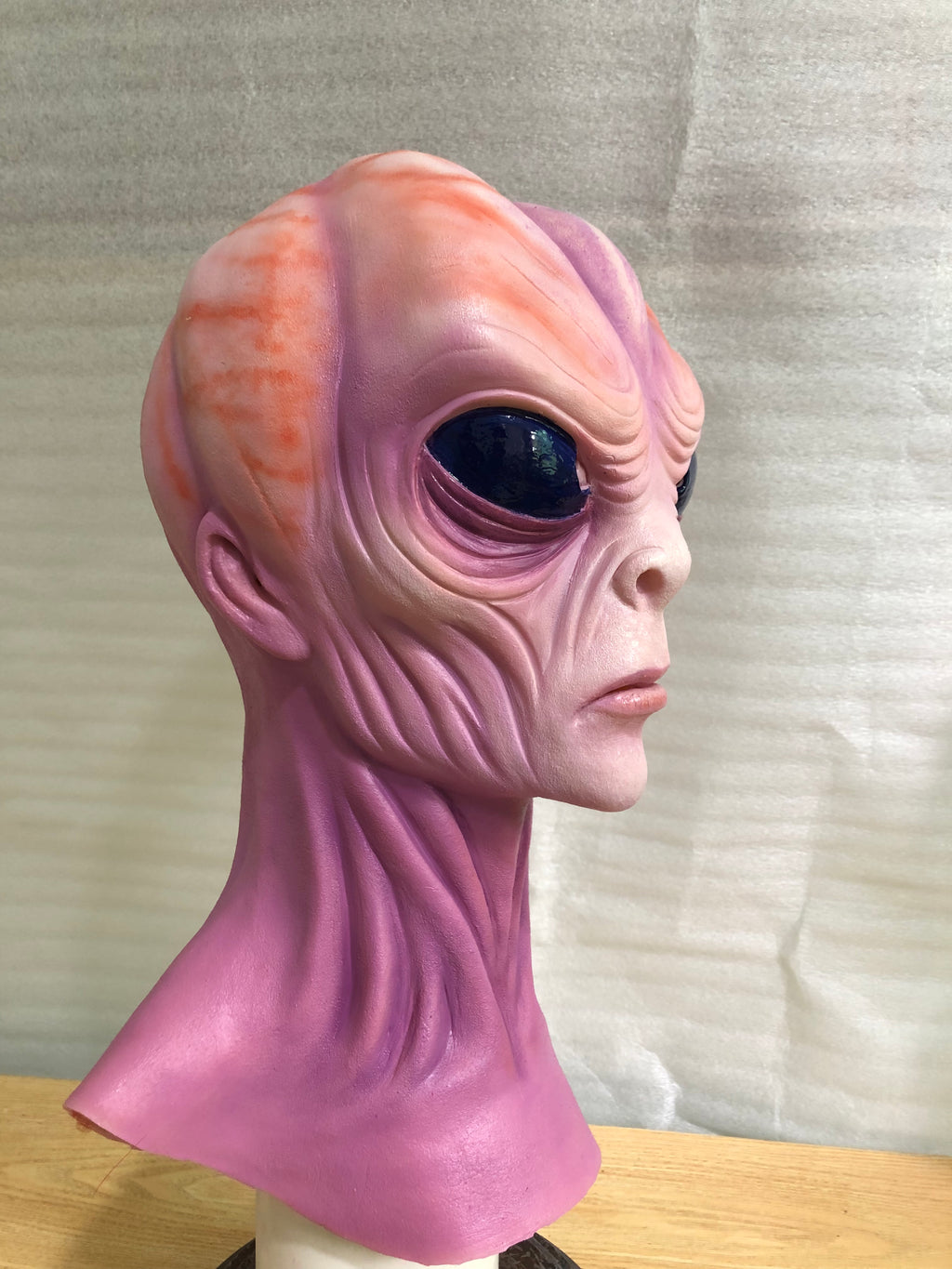 Realistic Alien Silicone Mask Full Head – Sci-Fi Extraterrestrial Mask for Cosplay, Film & Prank